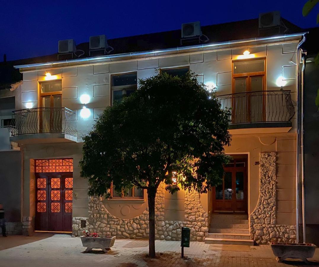 Holiday Apartmanhaz Harkany Luaran gambar